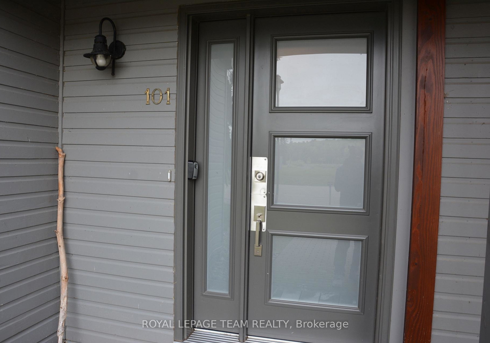 100-alpine-lane-greater-madawaska-ontario-x13750074