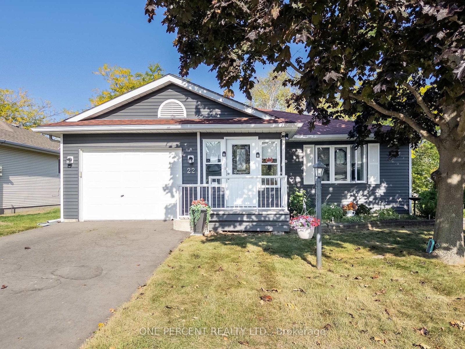 22-heritage-drive-prince-edward-county-ontario-x13750428