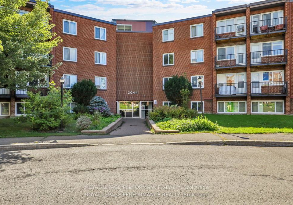 2044-arrowsmith-drive-ottawa-ontario-x13750862
