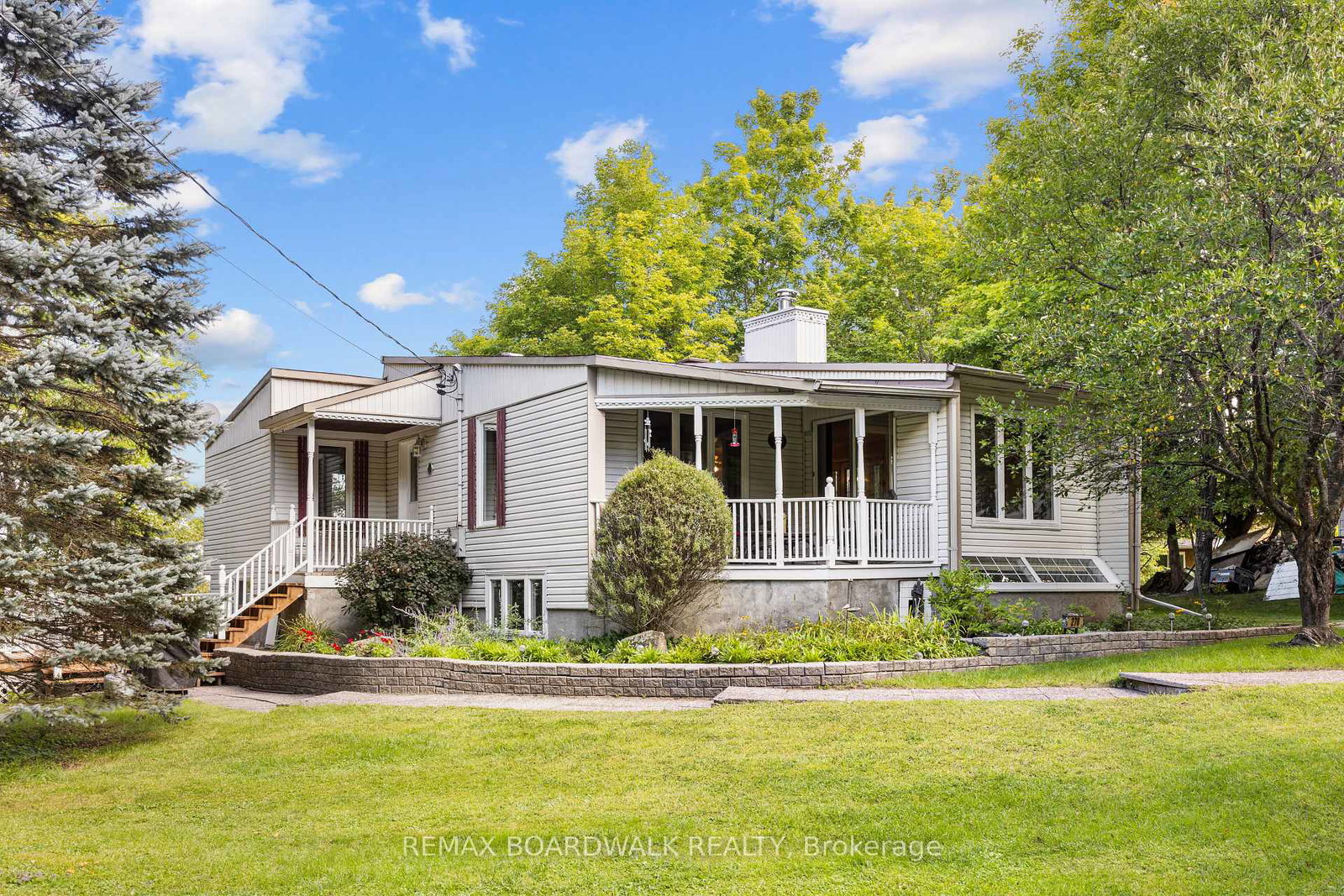 278-lakeland-lane-lanark-highlands-ontario-x13751112