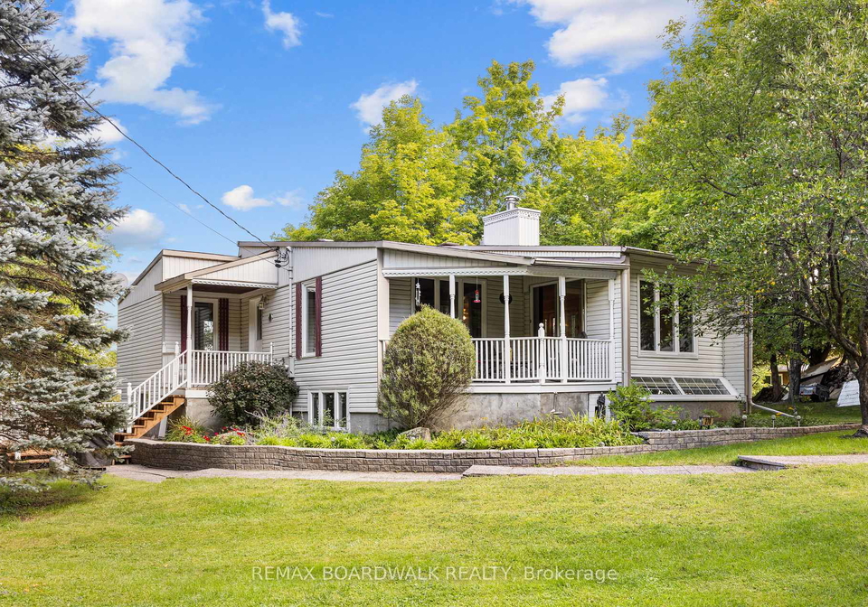 278-lakeland-lane-lanark-highlands-ontario-x13751112