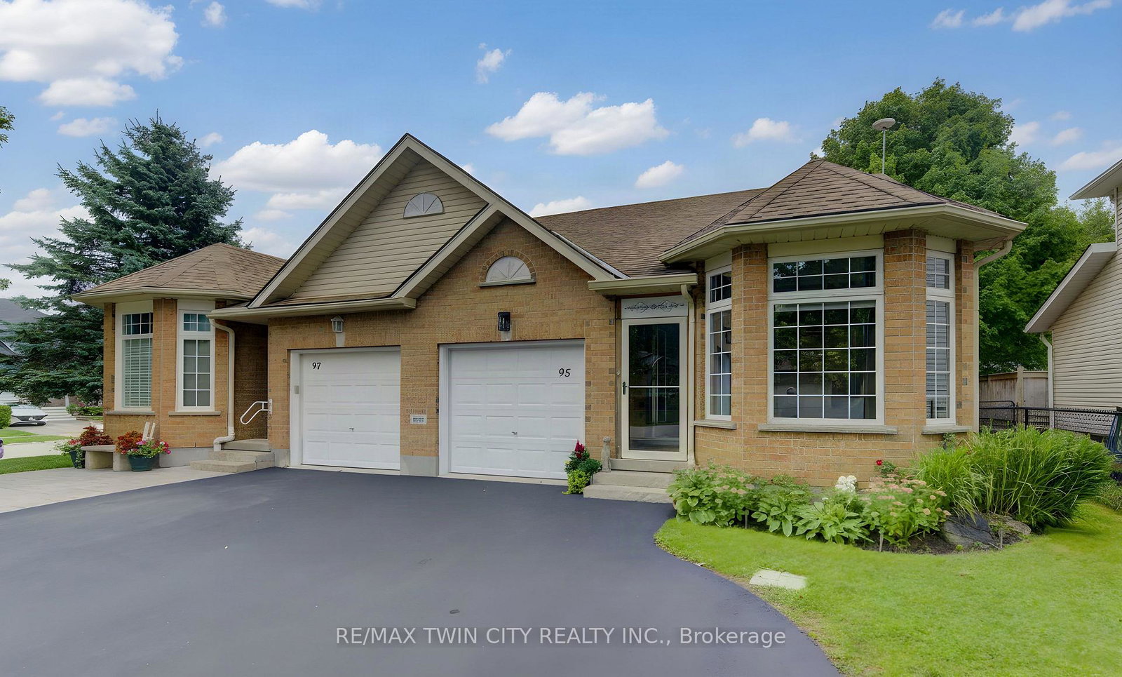 95-york-street-e-centre-wellington-ontario-x13751406