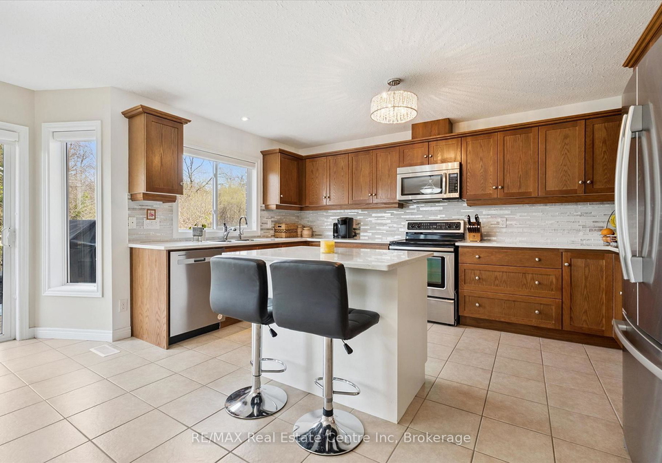 556-black-street-centre-wellington-ontario-x13751638