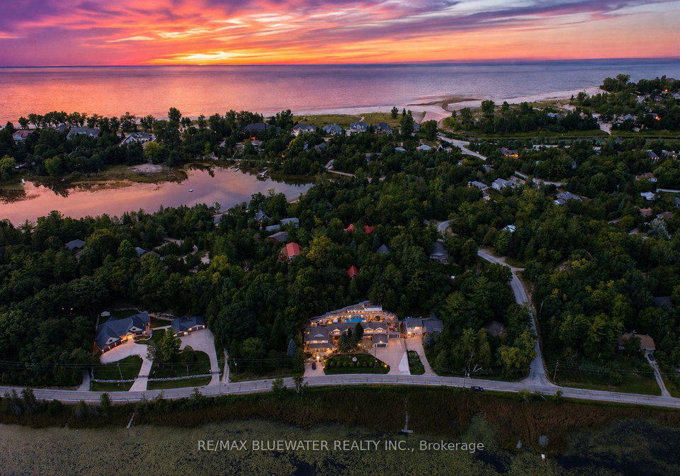 7196-outer-drive-lambton-shores-ontario-x13751722
