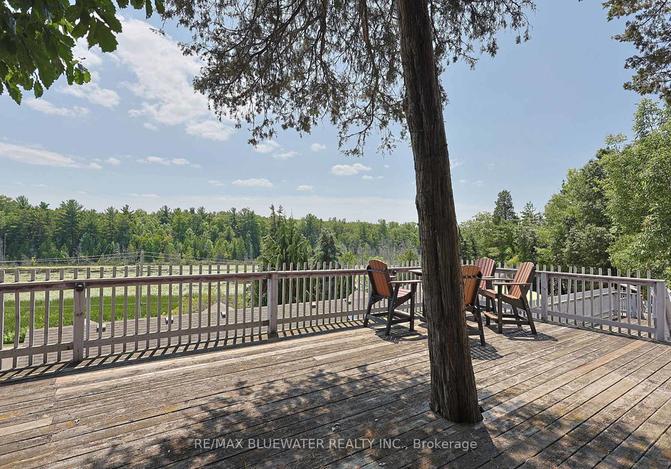 7196-outer-drive-lambton-shores-ontario-x13751722
