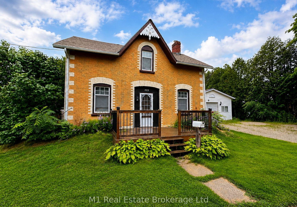 223-st-george-street-e-centre-wellington-ontario-x13752046