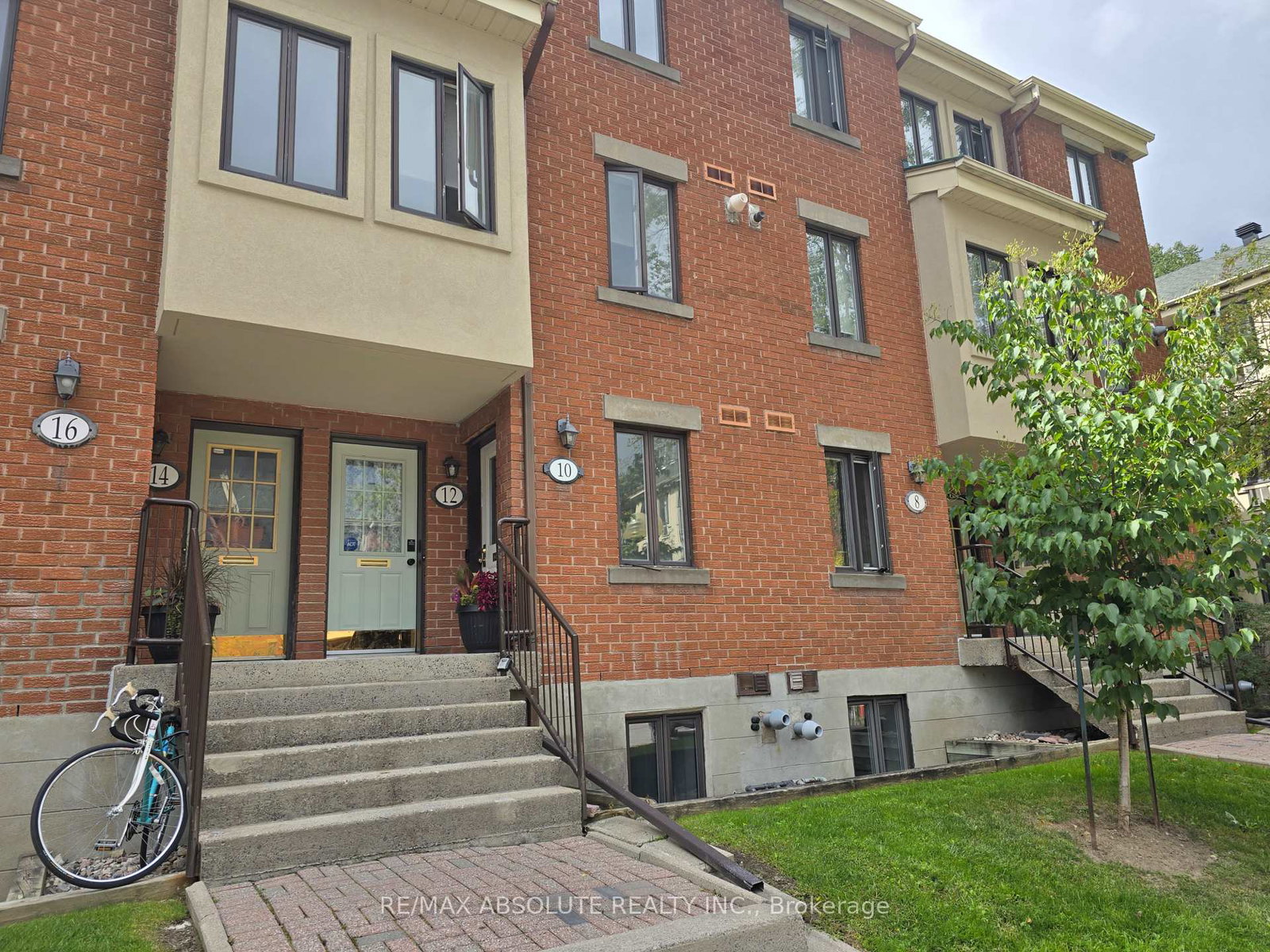 10-crispin-private-ottawa-ontario-x13752128