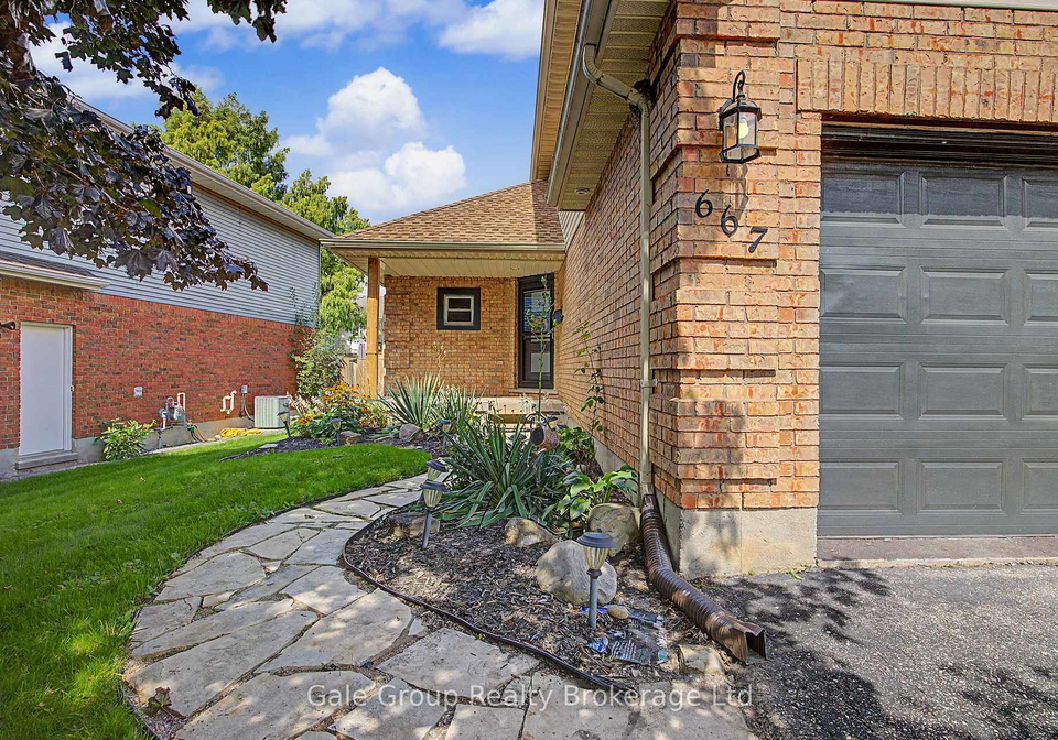 667-springbank-avenue-n-woodstock-ontario-x13752174