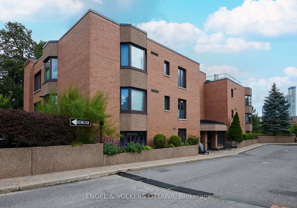 257-botanica-private-ottawa-ontario-x13753084