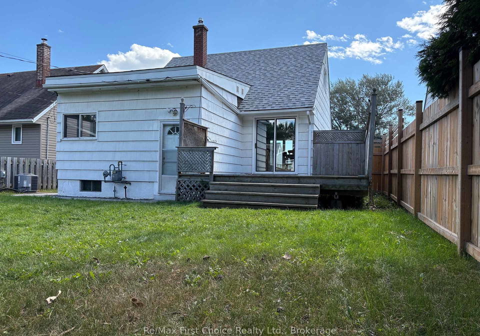 271-w-christina-street-w-thunder-bay-ontario-x13753160