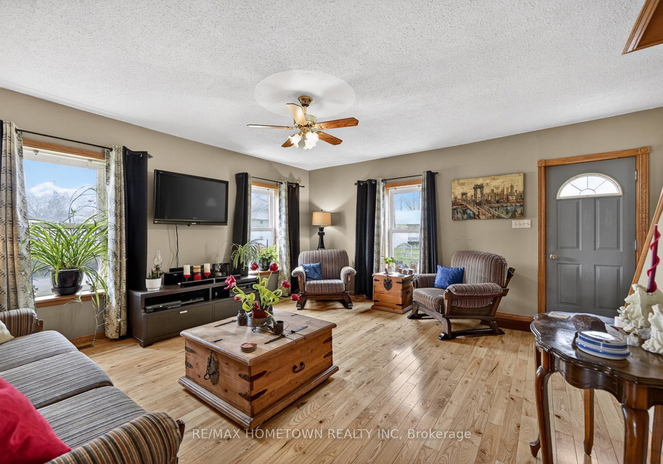 12402-county-road-18-south-dundas-ontario-x13753280