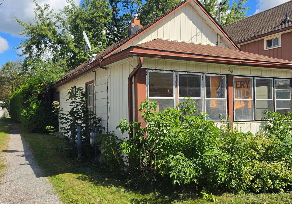 532-rogers-street-peterborough-ontario-x13753520