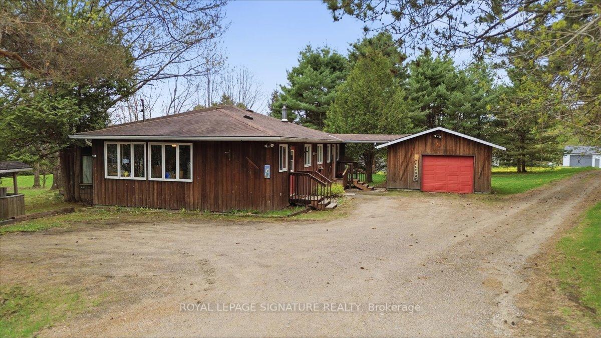 2212-1-highway-60-lake-of-bays-ontario-x13753606