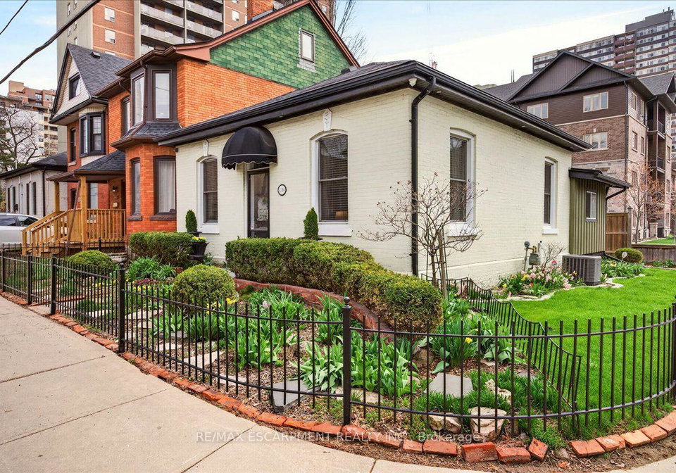 139-queen-street-s-hamilton-ontario-x13753644