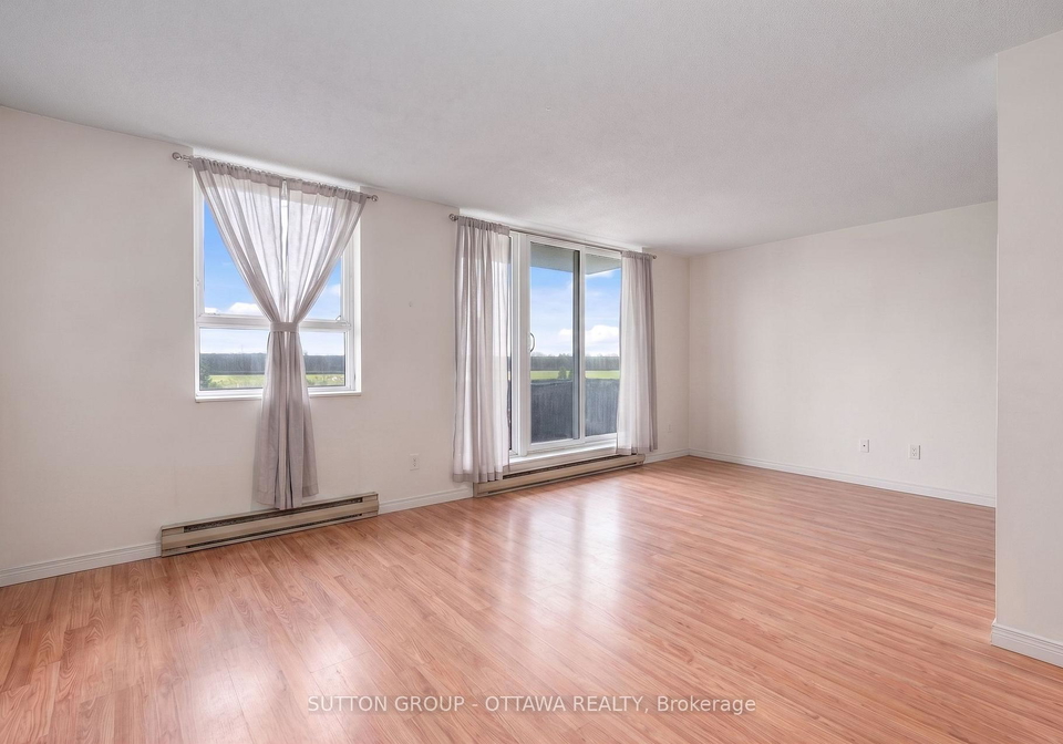 2000-jasmine-crescent-ottawa-ontario-x13753938
