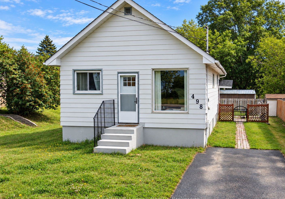 498-grenville-avenue-thunder-bay-ontario-x13753954