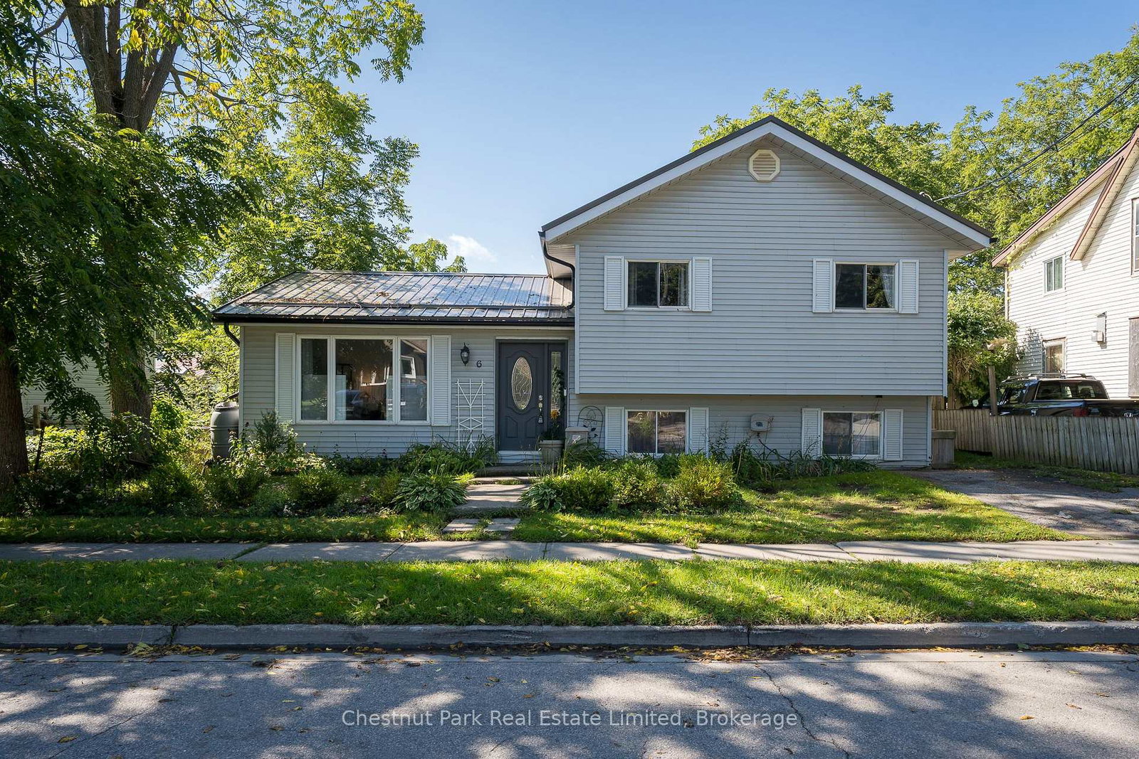 6-spencer-street-prince-edward-county-ontario-x13754056