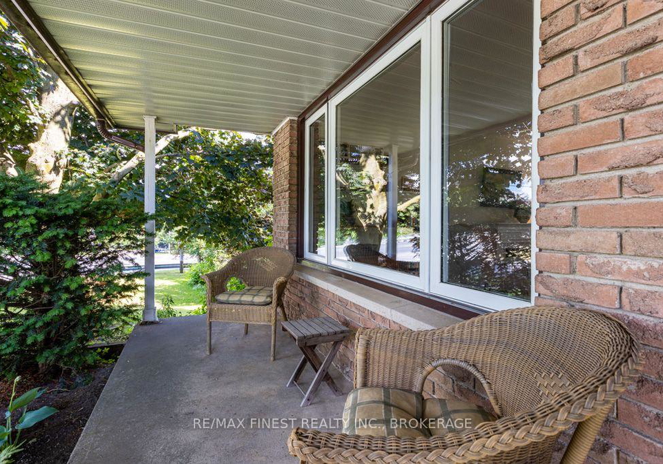 1043-lincoln-drive-kingston-ontario-x13754710