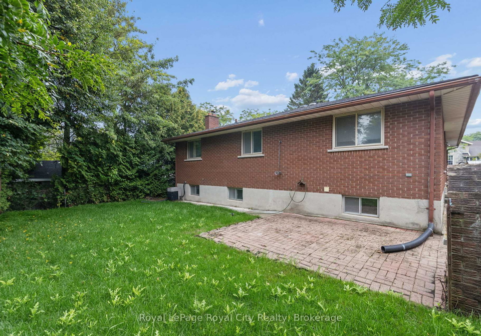 25-kron-drive-guelph-ontario-x13754734