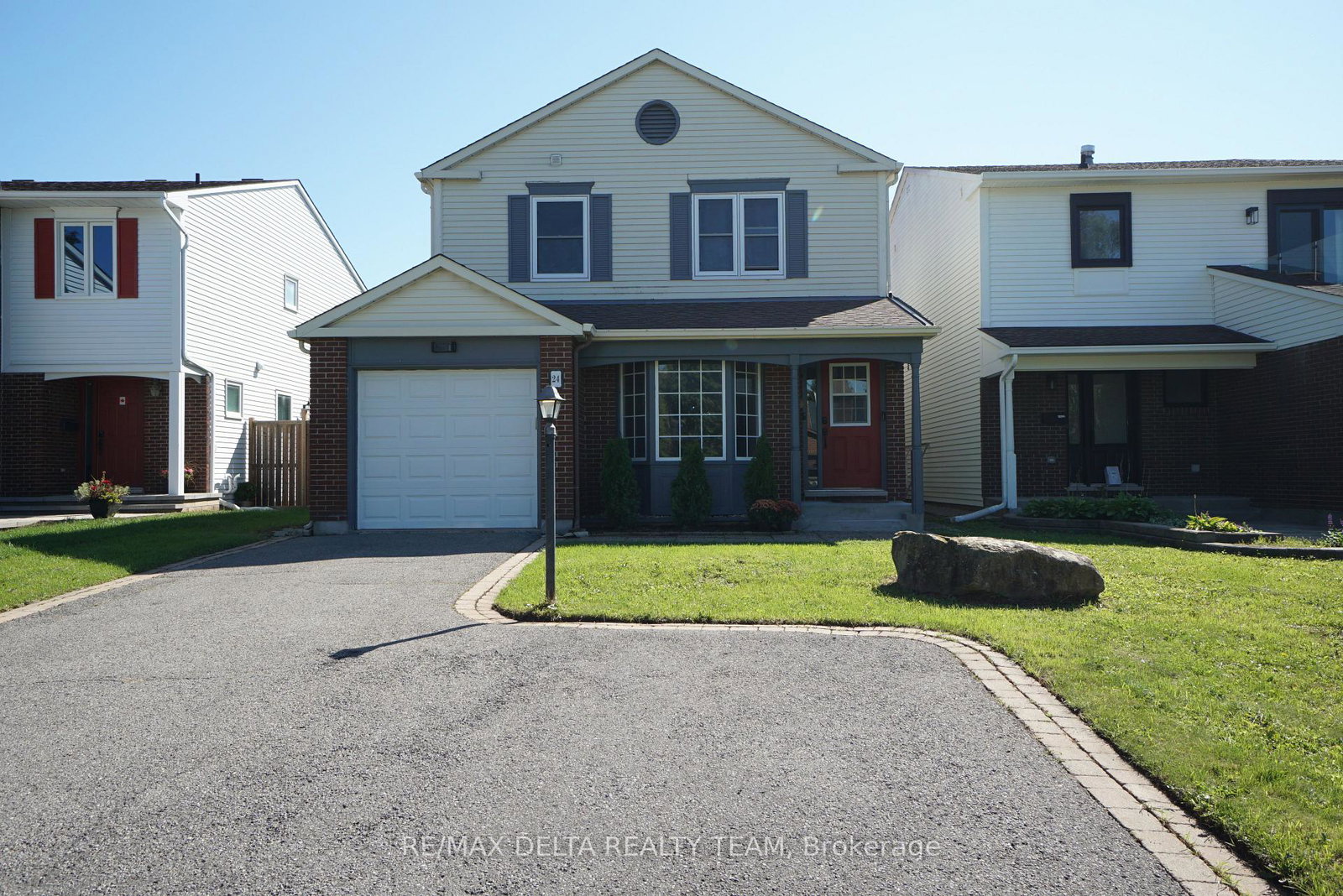 24-raftus-square-ottawa-ontario-x13755032