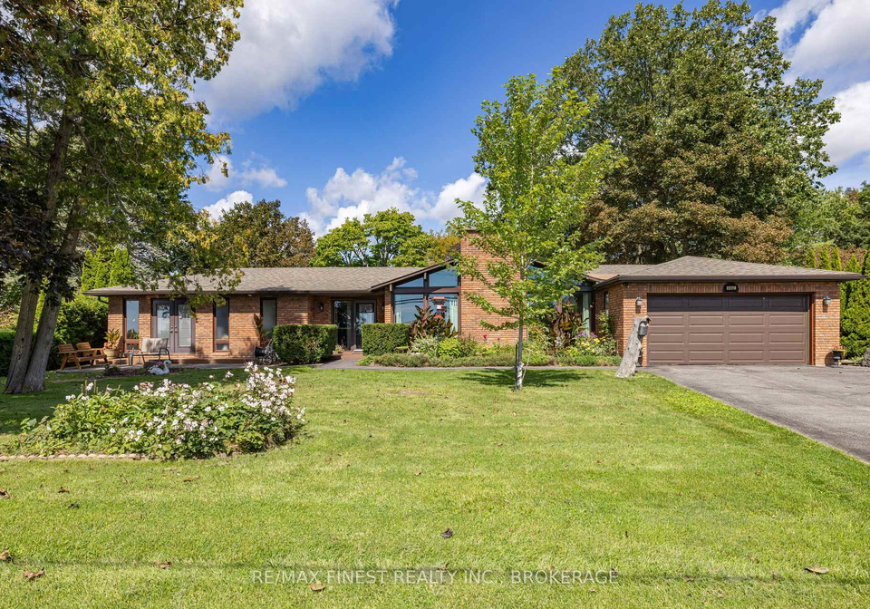 4443-bath-road-loyalist-ontario-x13755270