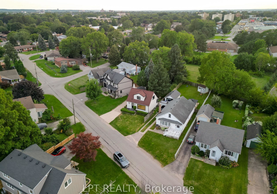 18-jubilee-drive-st-catharines-ontario-x13755286