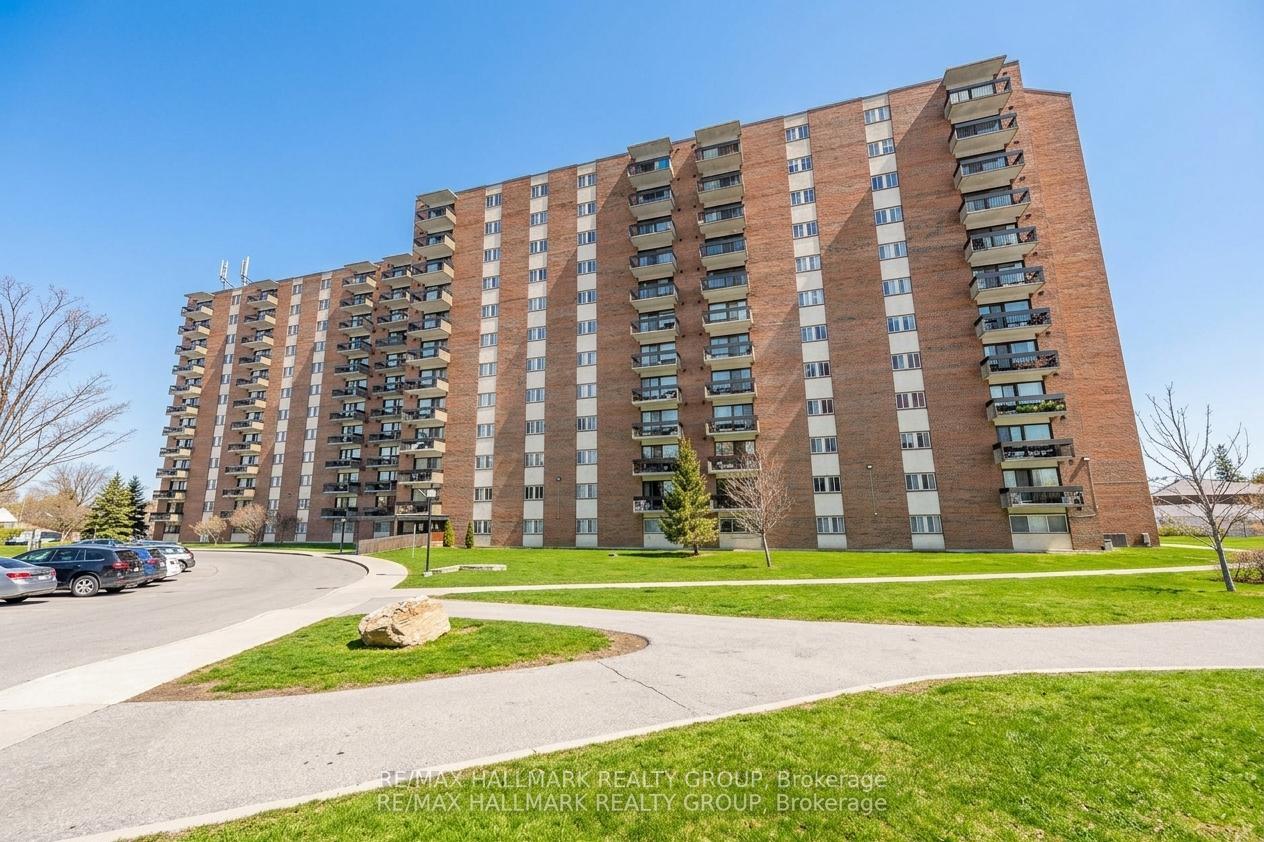1505-baseline-road-ottawa-ontario-x13755328