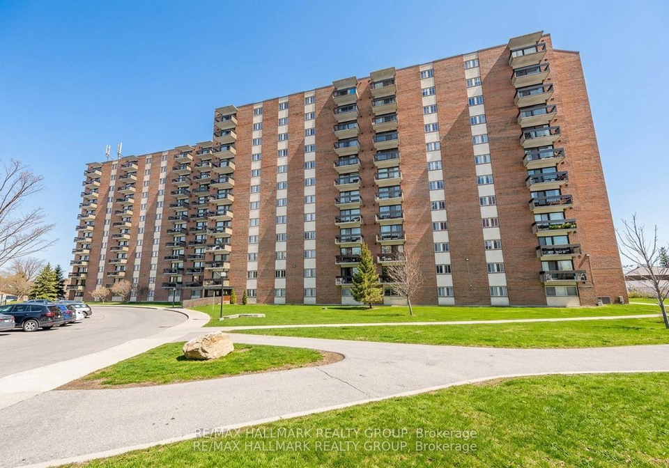 1505-baseline-road-ottawa-ontario-x13755328