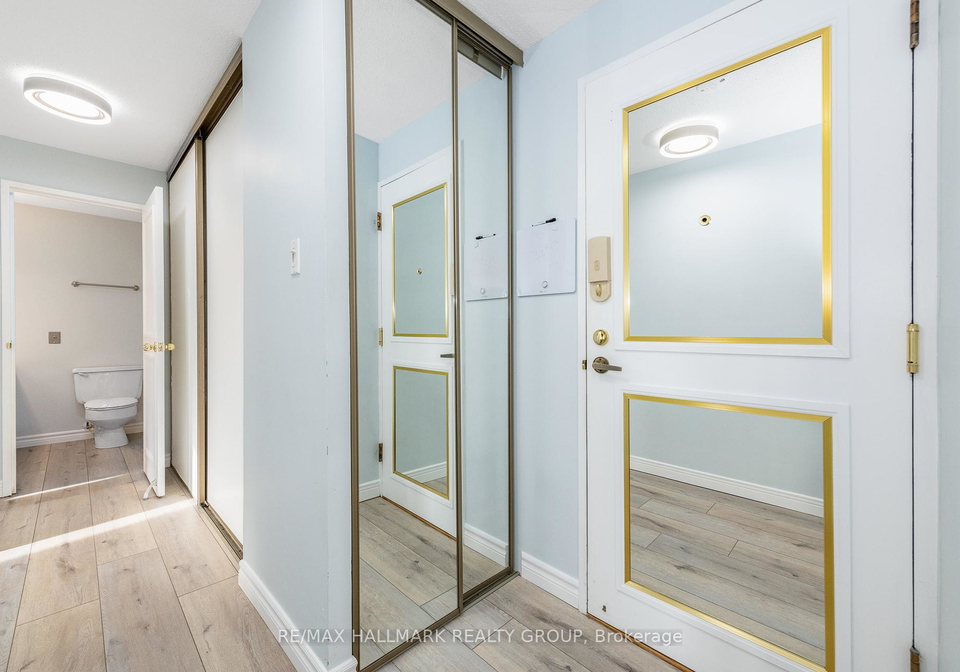 1505-baseline-road-ottawa-ontario-x13755328