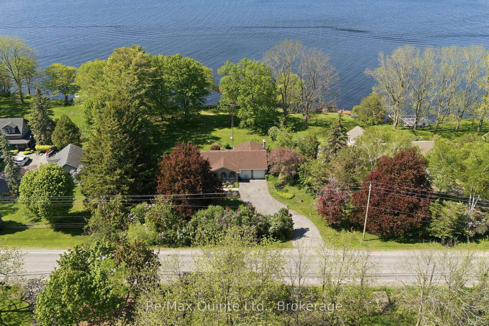 1678-county-road-3-prince-edward-county-ontario-x13755450