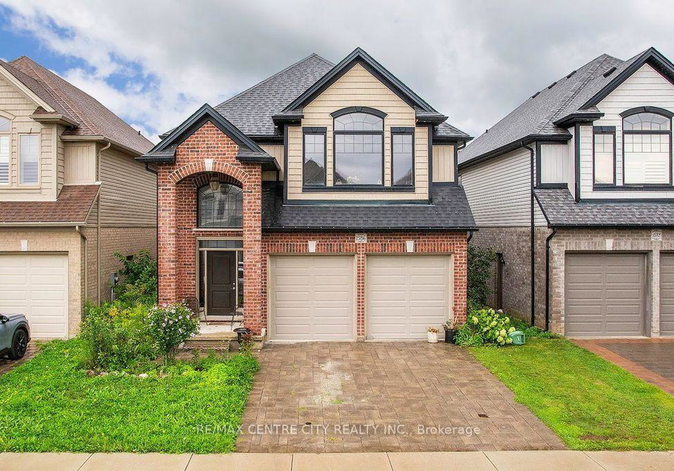 1586-noah-bend-london-north-ontario-x13755460