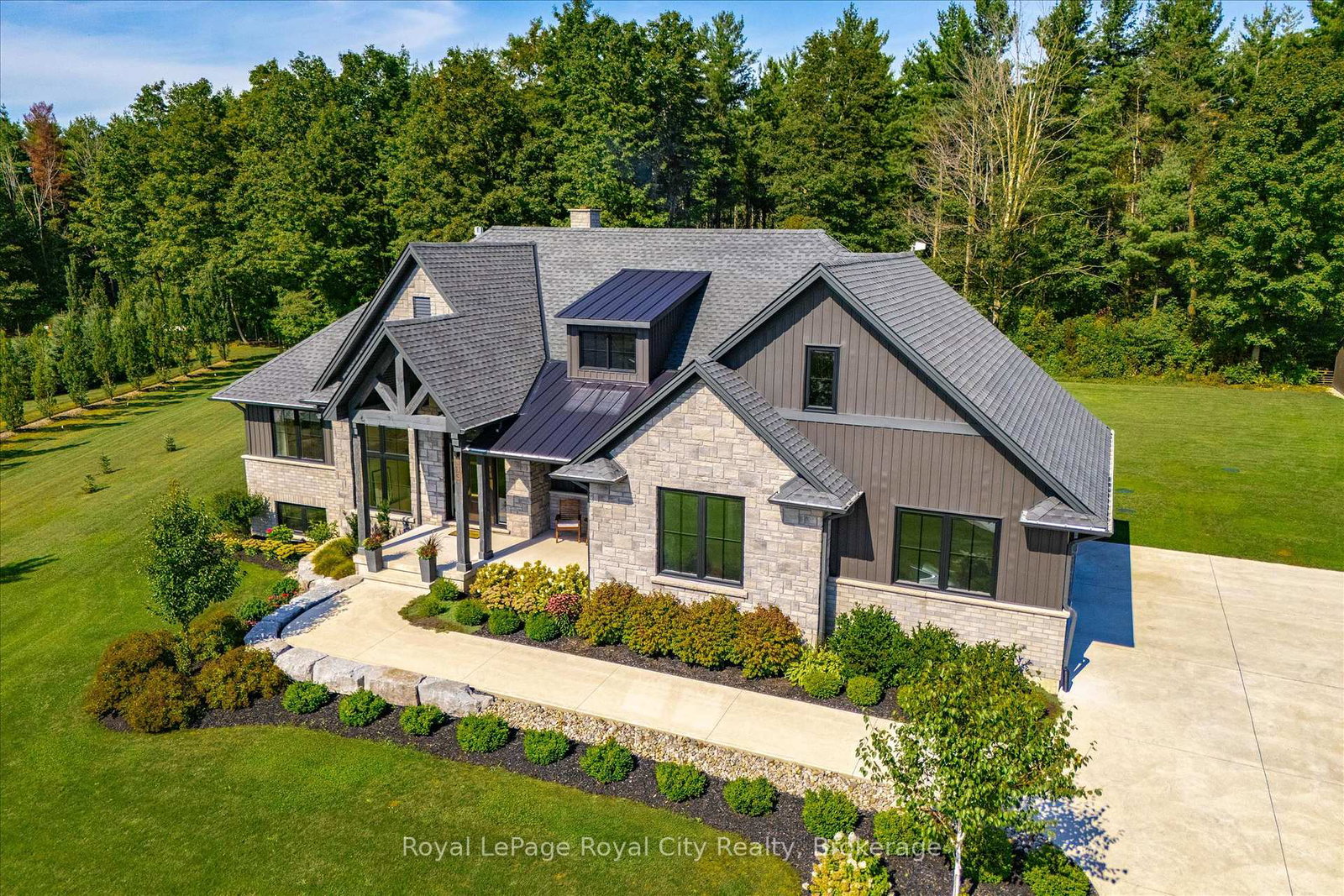 113-sharron-court-mapleton-ontario-x13755722