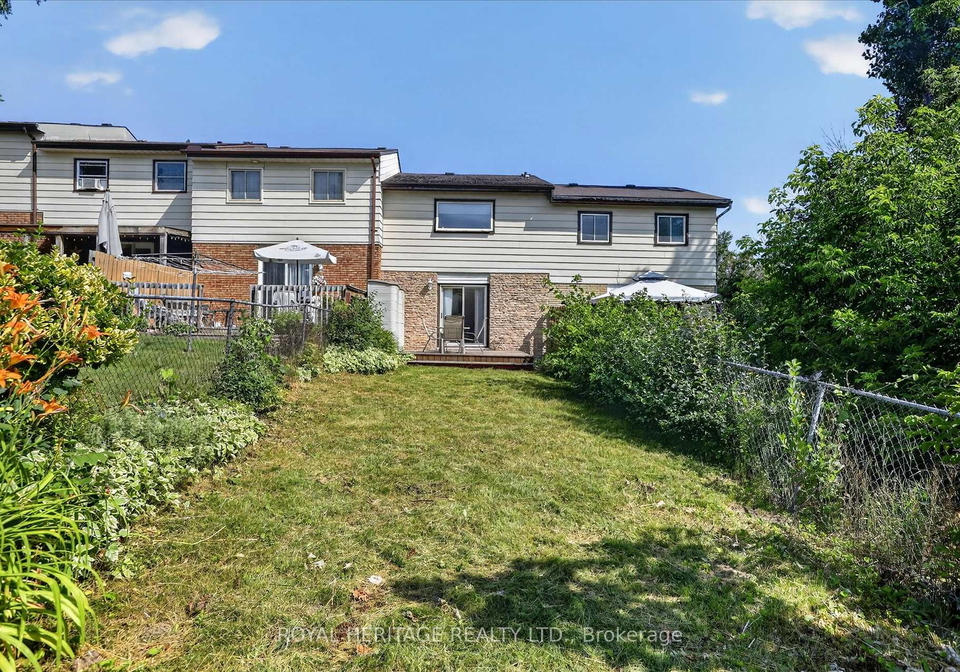 1621-applewood-crescent-peterborough-ontario-x13755870