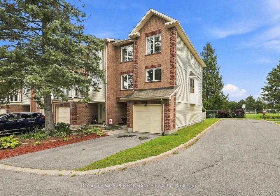 1992-summerfields-crescent-ottawa-ontario-x13756008