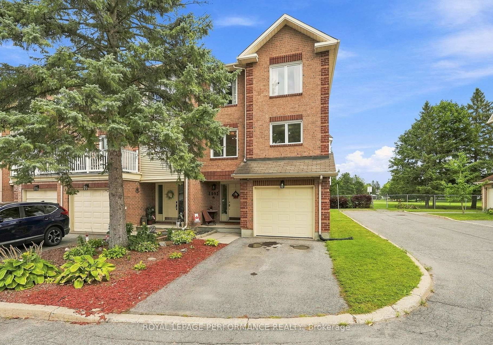 1992-summerfields-crescent-ottawa-ontario-x13756008