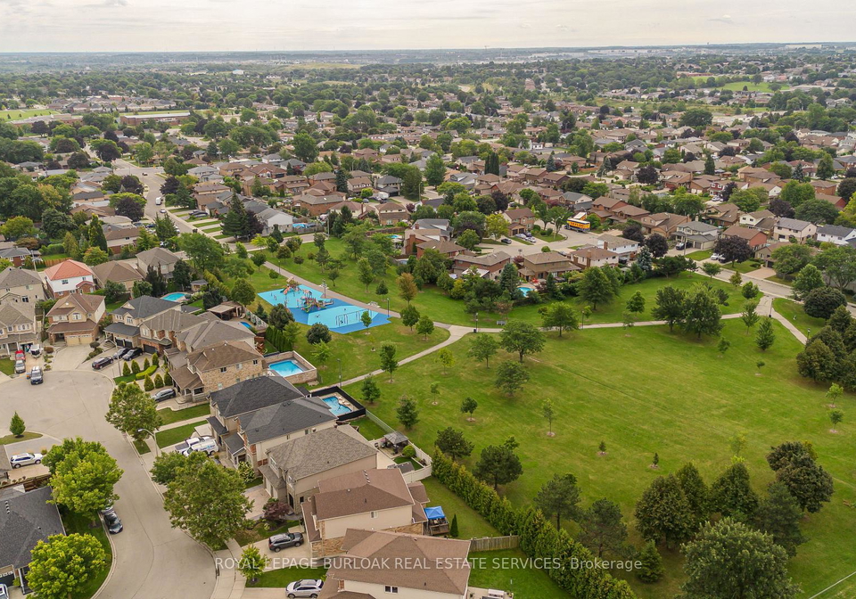 24-newcastle-court-hamilton-ontario-x13756050