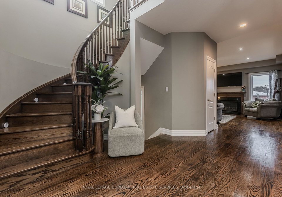 24-newcastle-court-hamilton-ontario-x13756050