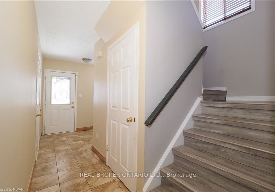 258-inverhuron-crescent-waterloo-ontario-x13756506