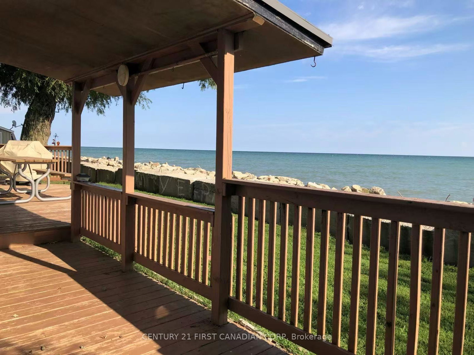 18008-erie-shore-drive-chatham-kent-ontario-x13756558