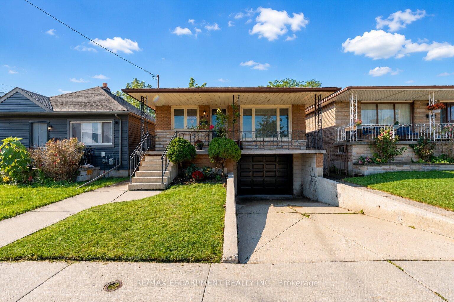 1894-main-street-e-hamilton-ontario-x13756588