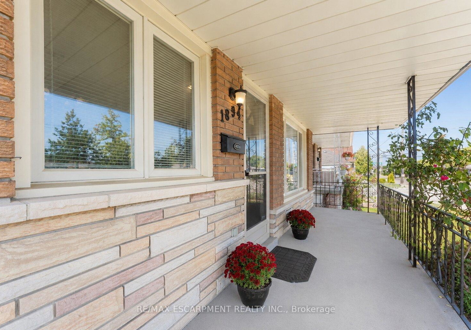 1894-main-street-e-hamilton-ontario-x13756588