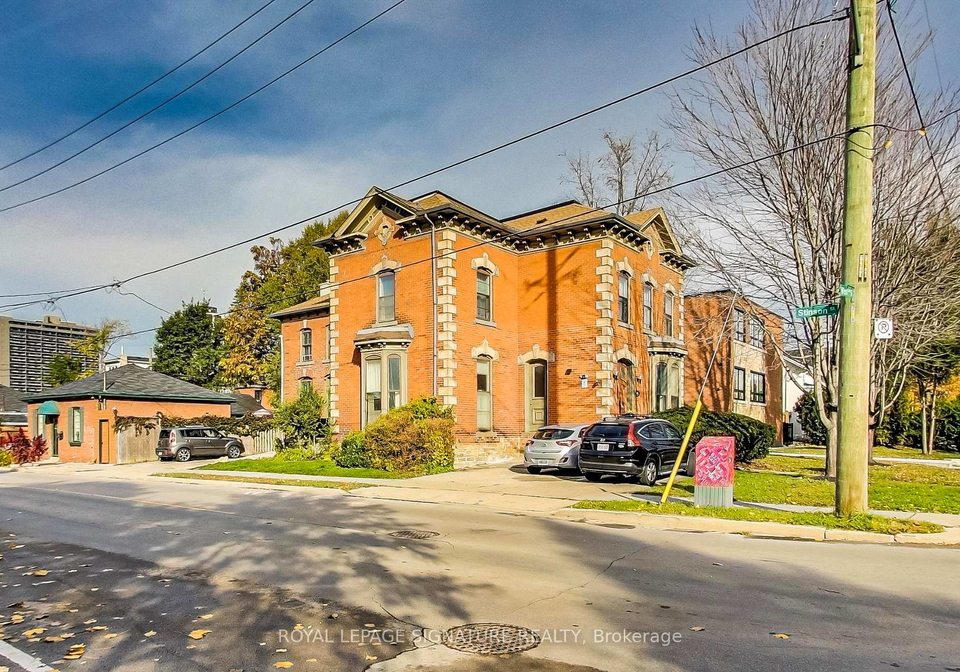 10west-avenue-s-hamilton-ontario-x13757188