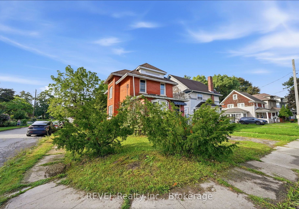 4960-willmott-street-niagara-falls-ontario-x13757340