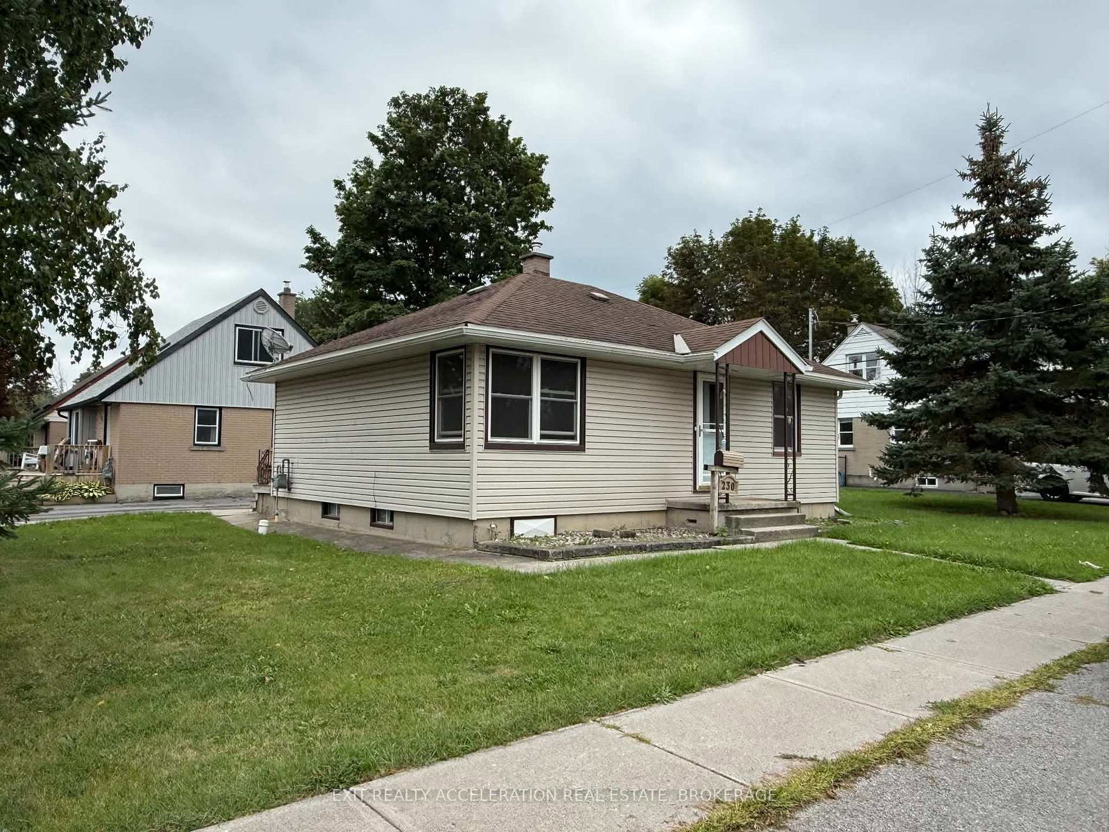 230-marilyn-avenue-greater-napanee-ontario-x13757956