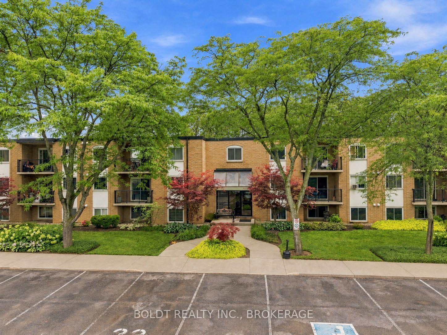 6-westlake-lane-st-catharines-ontario-x13758262