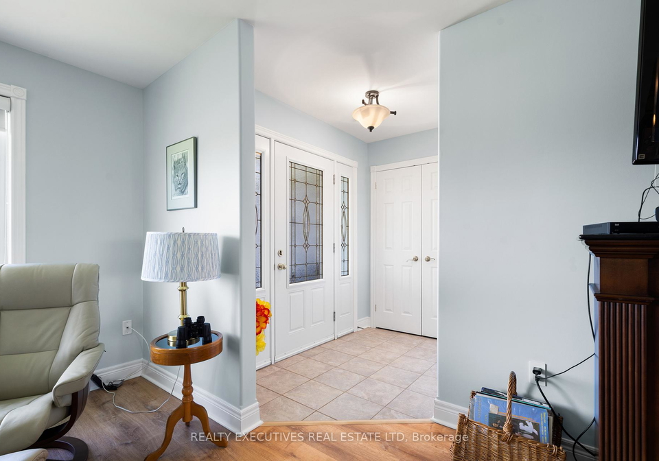 10727-west-end-terrace-south-dundas-ontario-x13758470