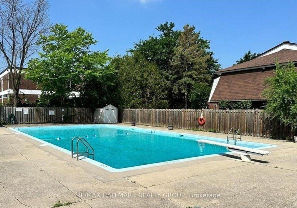 2044-arrowsmith-drive-ottawa-ontario-x13758576