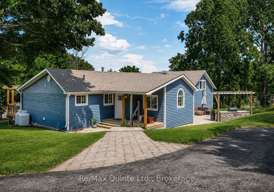 14-eastern-avenue-prince-edward-county-ontario-x13758764
