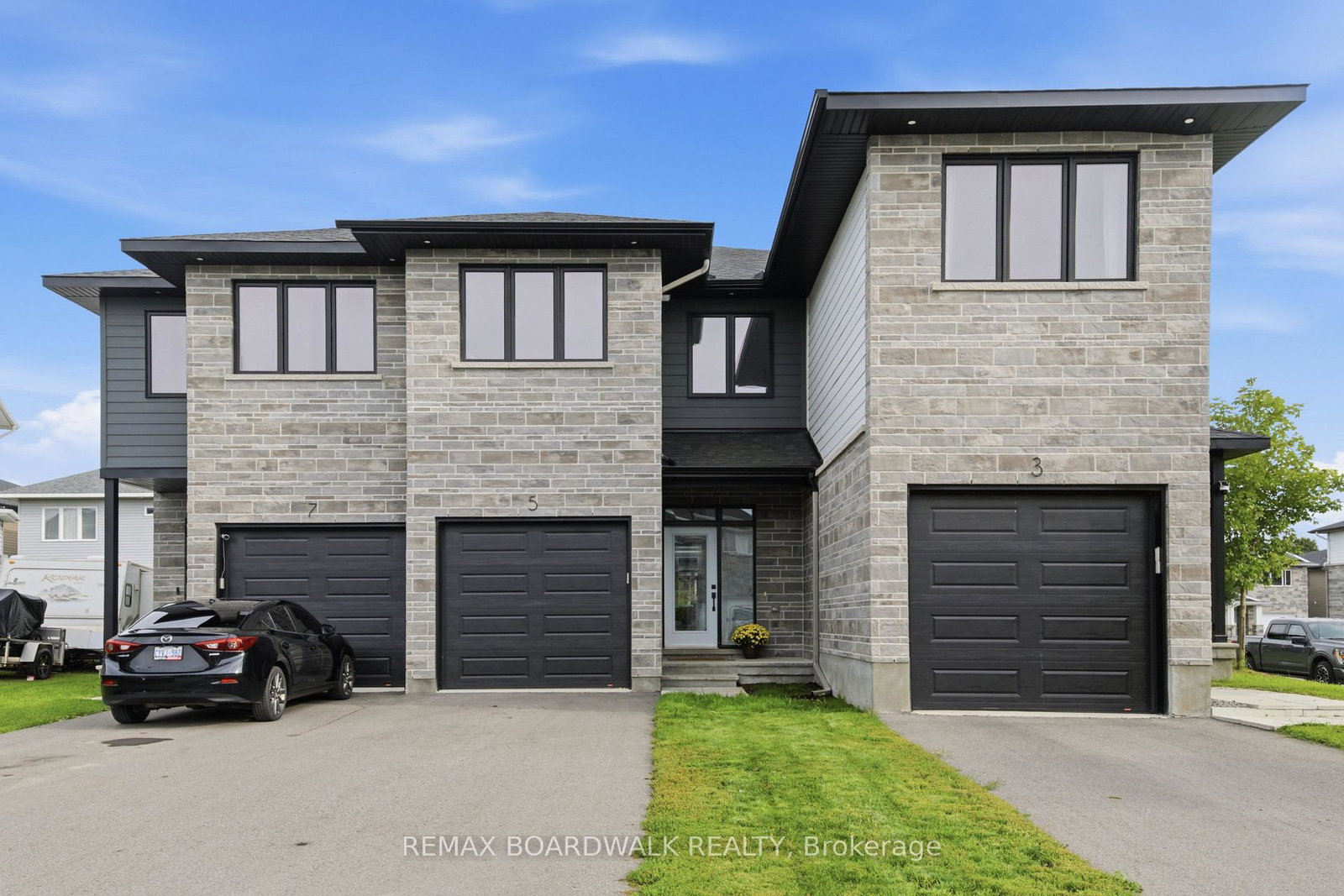 5-morrall-court-arnprior-ontario-x13758996
