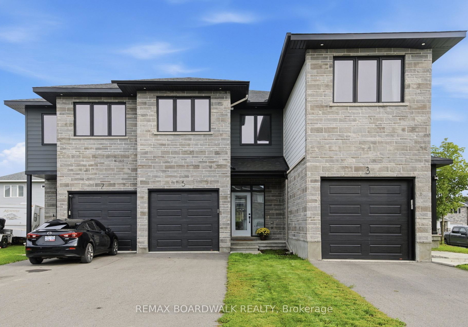 5-morrall-court-arnprior-ontario-x13758996